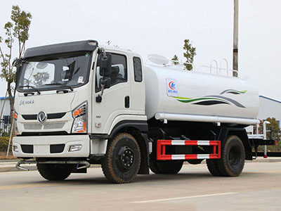 东风12吨D1专底洒水车
